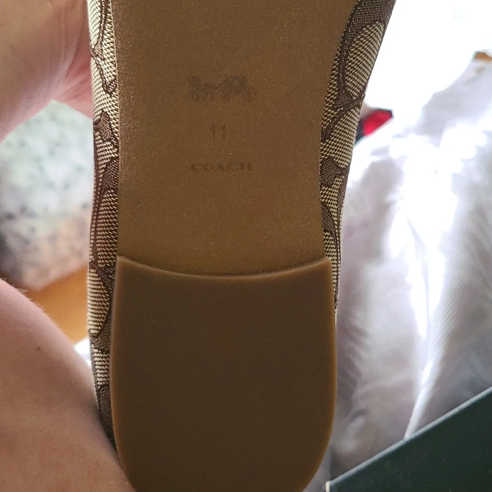 Coach Sienna signature slide - Picture 4 of 5